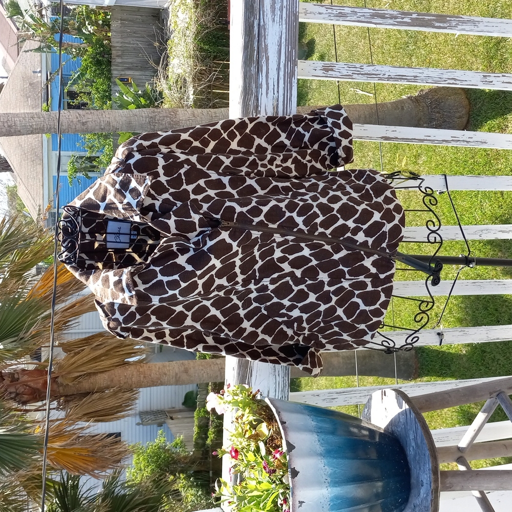 Chaus Animal Print zipper front, rolled sleeves with pockets jacket